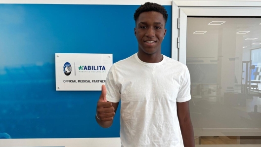 意媒：亚特兰大即将签下热那亚小将阿哈诺尔，球员已经抵达贝加莫