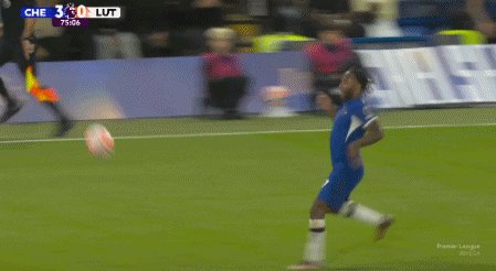 1693006699995082978.gif 切尔西三比0.gif