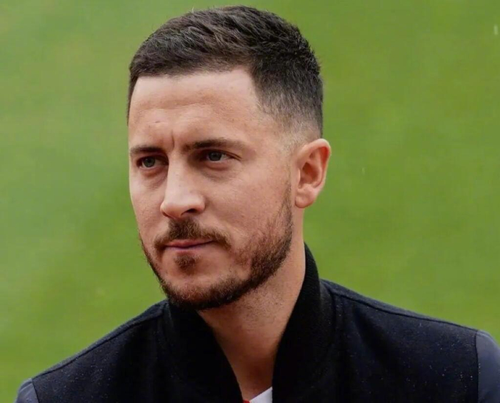 mk体育APP-阿扎尔称姆巴佩将获金球奖，需赢欧冠西甲世界杯|埃登·阿扎尔|基利安·姆巴佩|比利时|赛季表现|托尔冈-阿扎尔_新浪体育_新浪新闻